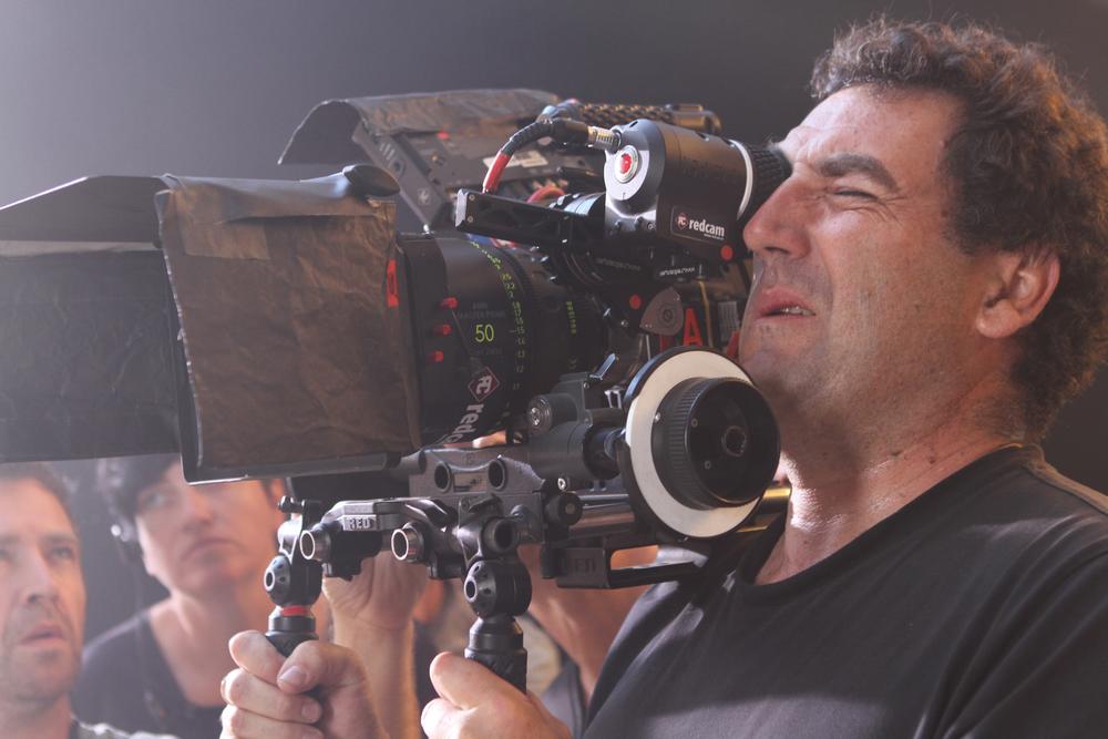 Daniel Calparsoro dirigirá "Invasor"